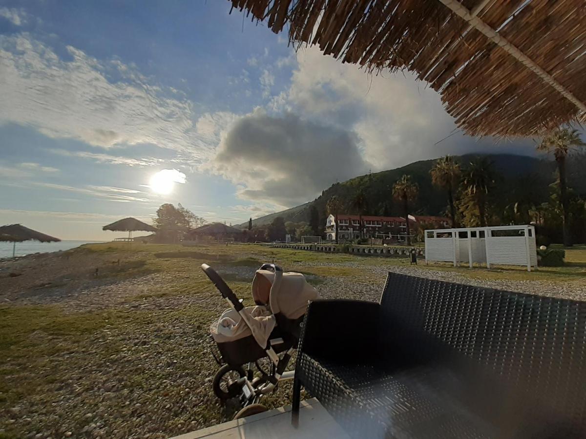 Guest House Ahan Gagra Exterior foto